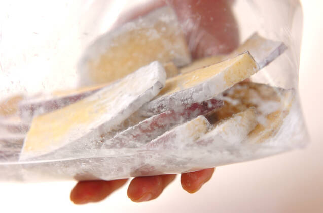 サツマイモのアーモンド揚げの作り方の手順4