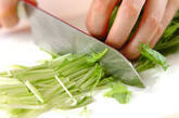 イカと水菜のユッケ風サラダの作り方2