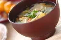 カニ風味カマボコのかきたま汁