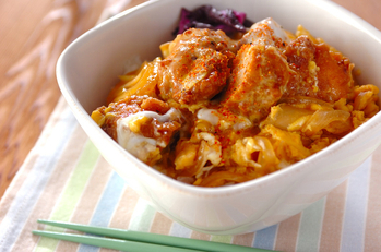 鶏唐の半熟卵とじ丼