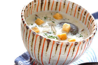 キノコのミルクスープ