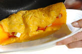 イチゴとクリームチーズのオムレツの作り方3