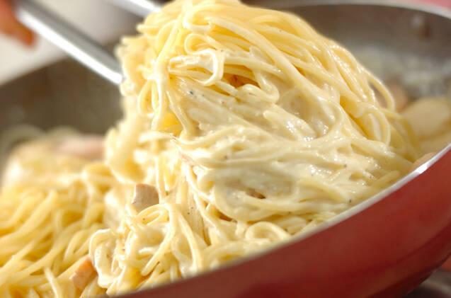 サーモンと栗のクリームパスタの作り方の手順8