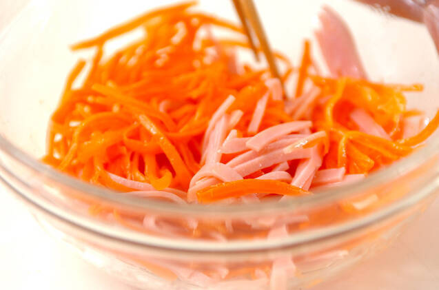 ニンジンサラダの作り方の手順2