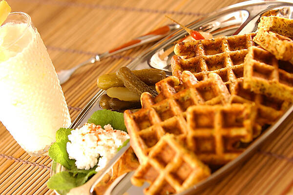 アルミプレートに入ったカレーワッフル