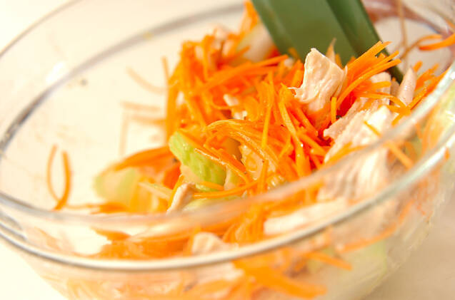 鶏肉とセロリのサラダの作り方の手順3
