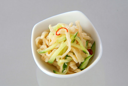 切干し大根のゴマ酢和え