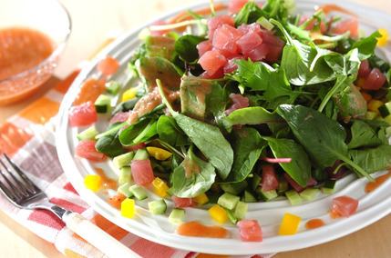 トマトドレッシングのサラダ