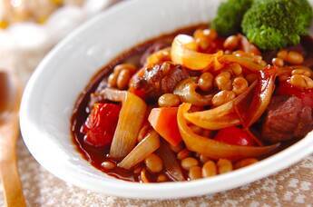 豚ロースと白いんげん豆のデミグラスシチュー