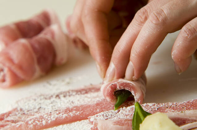 チーズの肉巻きフライの作り方の手順2