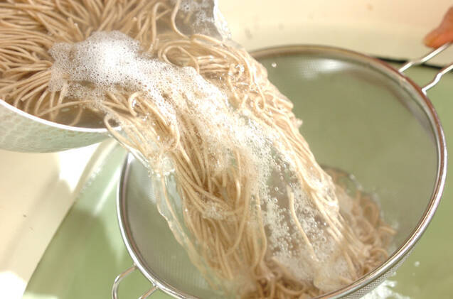 トロロ納豆そばの作り方の手順2