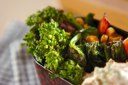 菜の花とベーコンの炒め物