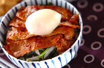 黄金比の味付けで生姜焼き丼 ご飯が進む定番人気の味わい