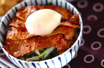 黄金比の味付けで生姜焼き丼 ご飯が進む定番人気の味わい