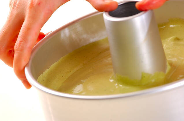 抹茶のシフォンケーキの作り方の手順8