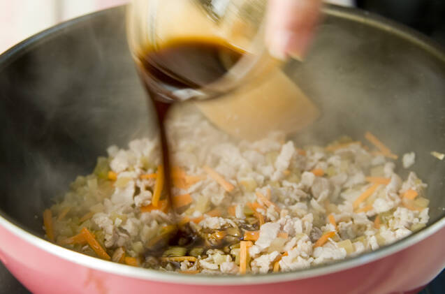 豚レタスの混ぜご飯の作り方の手順3