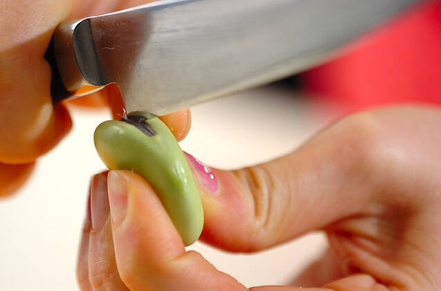 塩ゆでソラ豆の作り方の手順1
