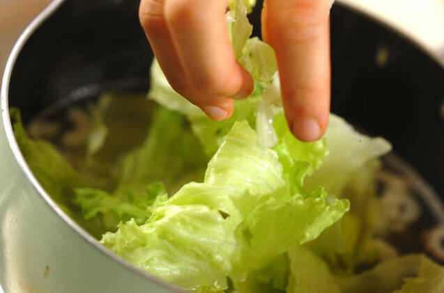 レタスのスープの作り方の手順3