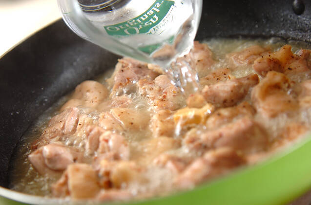 チキンのフリカッセの作り方の手順9