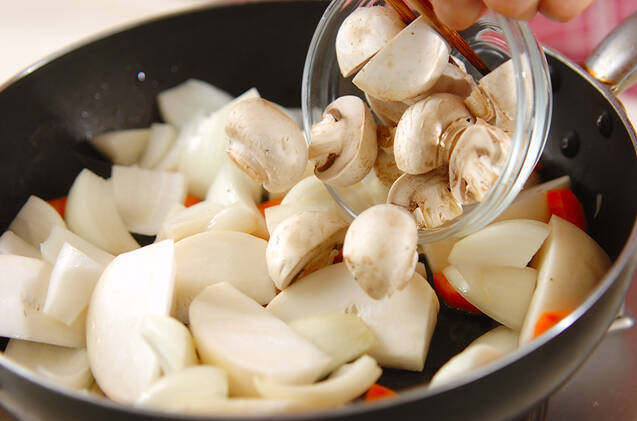 チキンのフリカッセの作り方の手順10