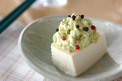 アボカド豆腐のせ