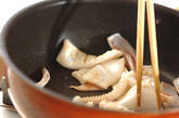 イカのガーリックマヨ炒めの作り方1