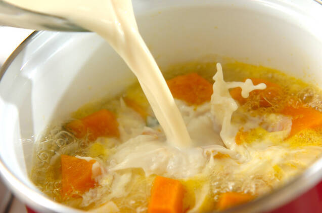 カボチャの豆乳みそスープの作り方の手順4