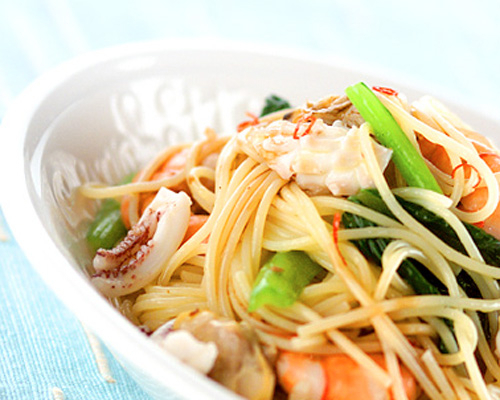 2.魚介のパスタ バルサミコ酢ソース