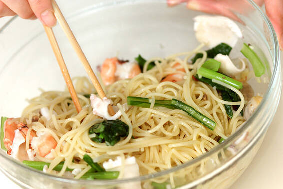 魚介のパスタバルサミコ風味の作り方の手順4