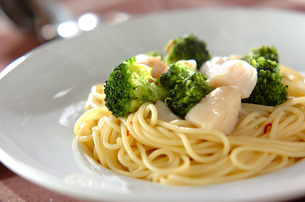 ニンニク香る！ホタテとブロッコリーのペペロンチーノ