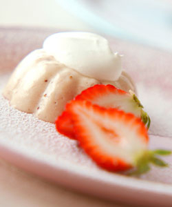 イチゴのババロア レシピ 作り方 E レシピ 料理のプロが作る簡単レシピ