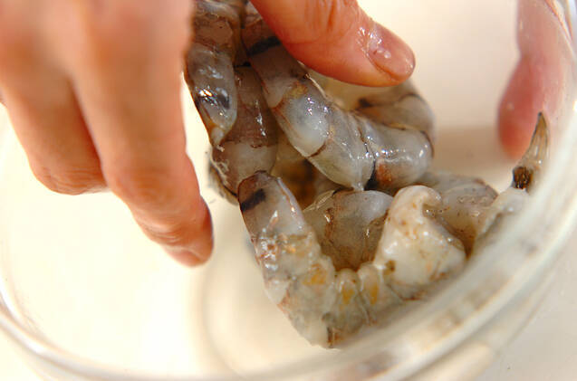 エビの中華風天ぷらの作り方の手順1