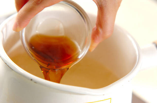 ワカメとカマボコのお吸い物の作り方の手順3