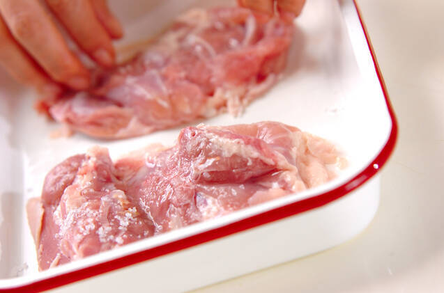 チキンのオニオンソースの作り方の手順1