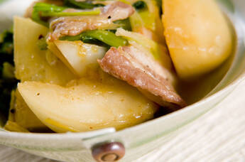 豚肉とカブの炒め煮