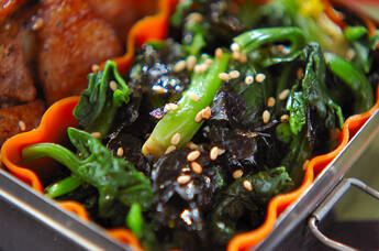 ホウレン草の韓国のり和え