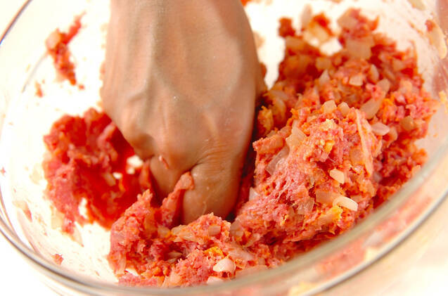 シンプルハンバーグ野菜炒め添えの作り方の手順5