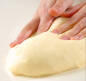 初めての方にぴったり！おうちで焼く基本のパンの作り方17