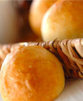 初めての方にぴったり！おうちで焼く基本のパン