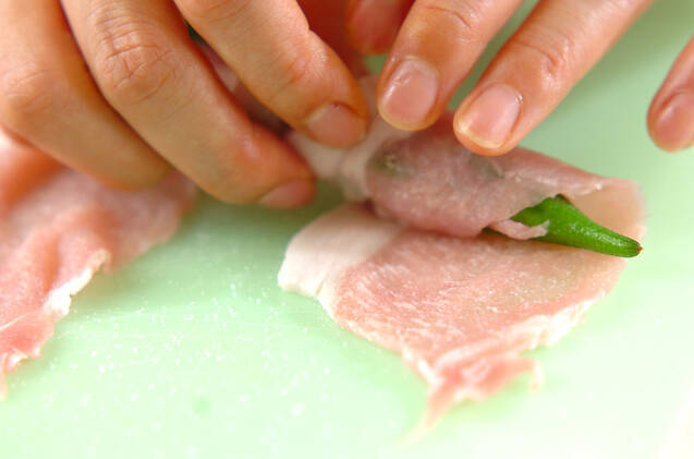 オクラの肉巻きの作り方の手順2