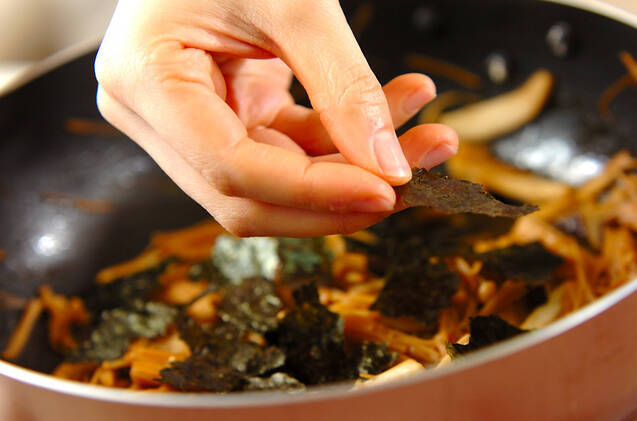 キノコのくったり炒め煮の作り方の手順4