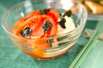 冷やしトマトの和風サラダ