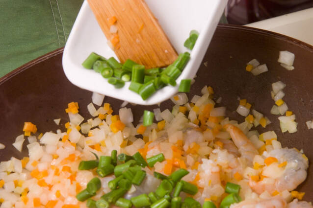 エビ入カレーチャーハンの作り方の手順7