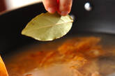 飴色玉ネギのオニオングラタンスープの作り方3