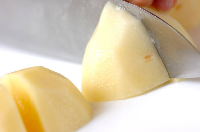 粉ふきイモの青のり和えの作り方の手順1