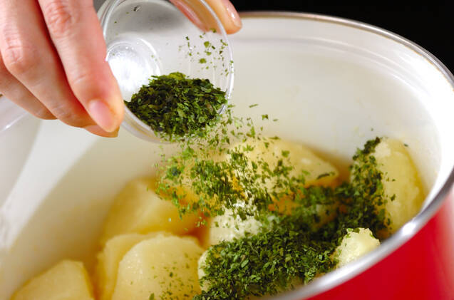 粉ふきイモの青のり和えの作り方の手順5