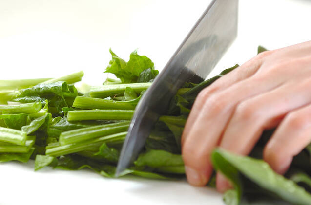 ホウレン草のかきたま汁の作り方の手順1