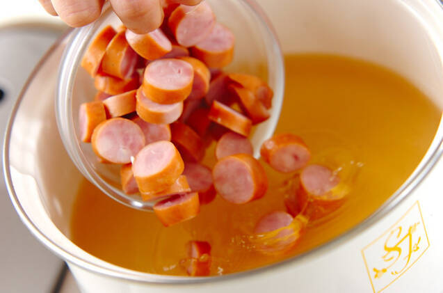 あと一品に！シャキシャキレタスとふんわり卵のスープの作り方の手順4