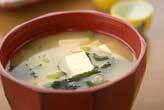油揚げと豆腐のみそ汁