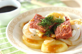 ポテトとコンビーフの重ね蒸し